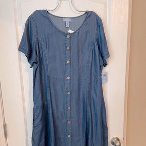 Women’s New Denim Dress with side pockets with original store tags.